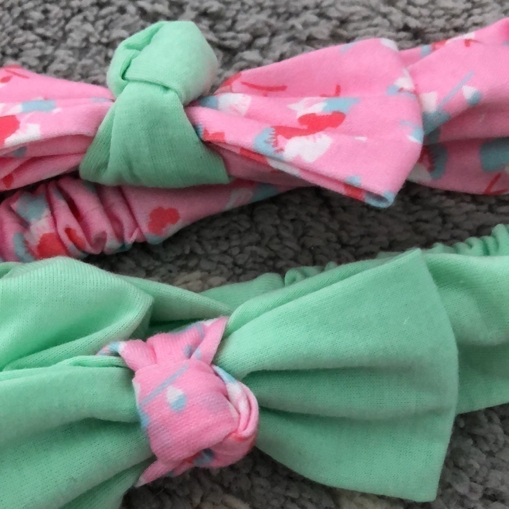 Set of two stretchy mint and abstract pink print bow headbands - Picture 2 of 2
